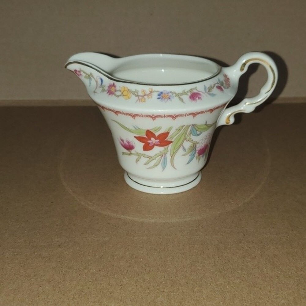 Syracuse Old Ivory Bombay Creamer – Vintage USA
